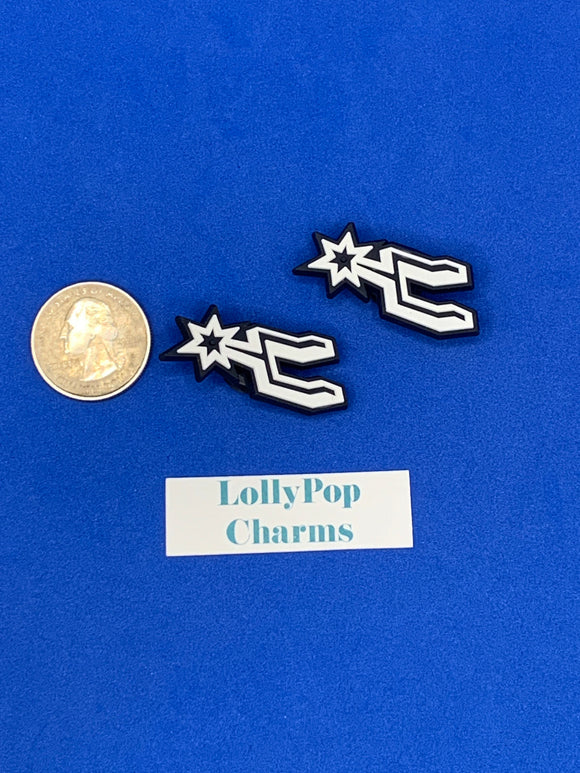 Spurs charm set